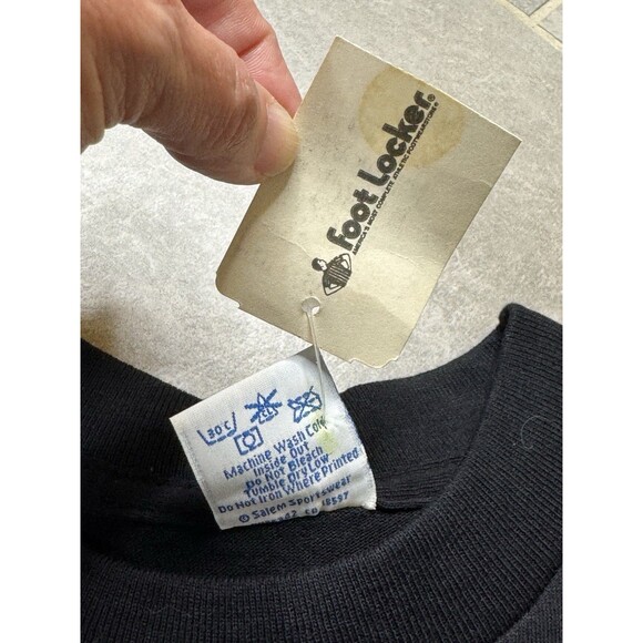 Vintage 1992 Chicago Bulls Back 2 Back Champions T-Shirt Small NWT USA - Picture 4 of 10